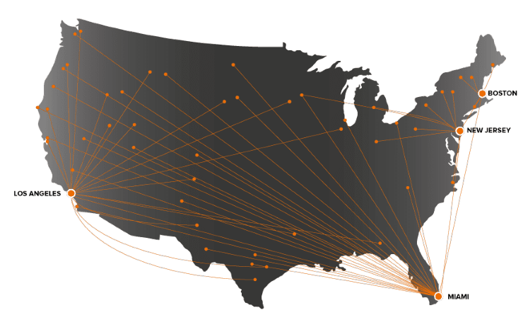 Mørkt kart over USA med linjer mellom byer